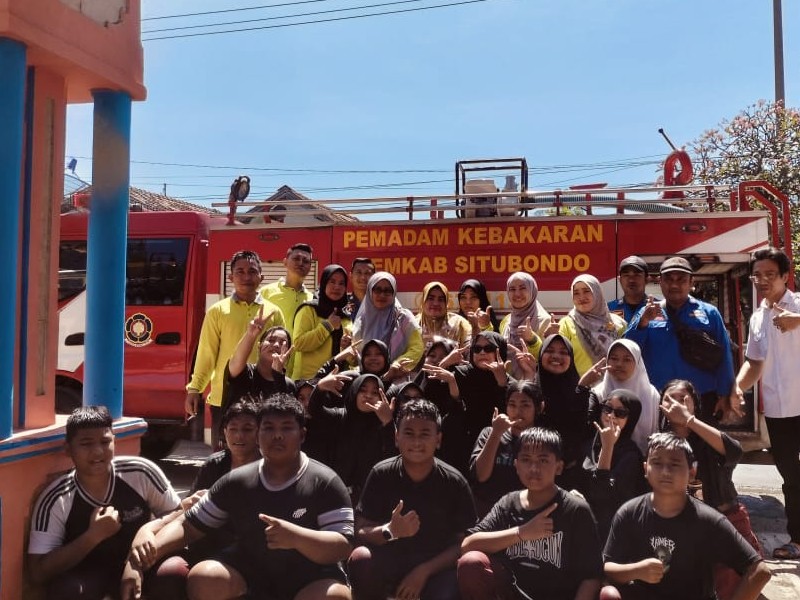 Sosialisasi Penanggulangan Kebakaran SDN 1 kilensari  Kerjasama dengan pemadam kebakaran kabupaten situbondo